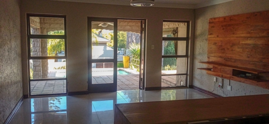 4 Bedroom Property for Sale in Kosmos North West